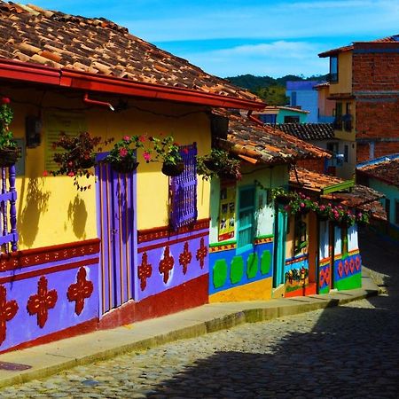 Hotel El Paisaje Guatapé Kültér fotó